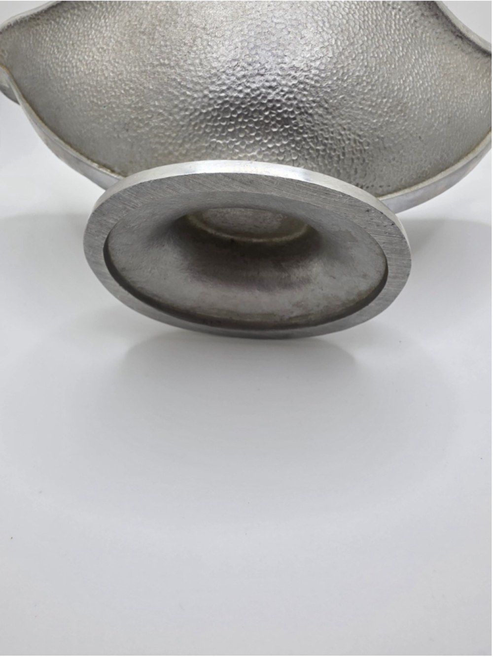 VTG Hammered Cast Aluminum Gravy Boat Pedestal Sauce Server Mid Century Modern - Picture 7 of 7